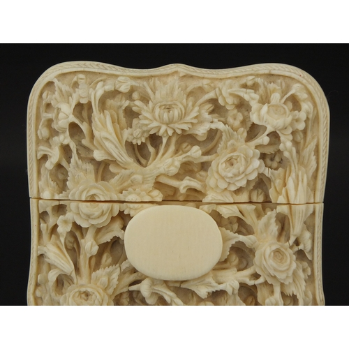 544 - Good Chinese Canton ivory card case, deeply and finely carved with flowers, the reverse with figures... 