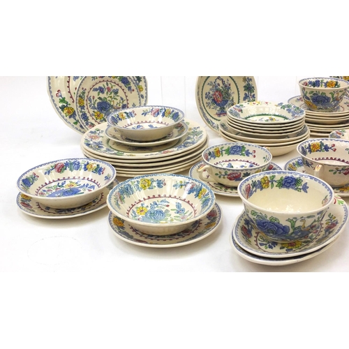 564 - Collection of Masons Regency pattern dinner/teaware including a tureen, plates, cups and saucers