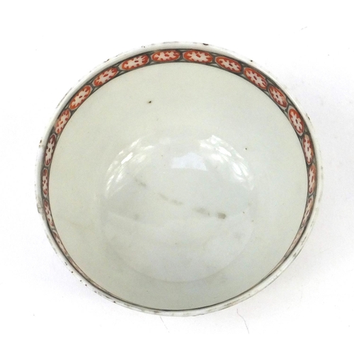 639 - 18th century Chinese porcelain tea bowl hand painted with figures, 7cm in diameter