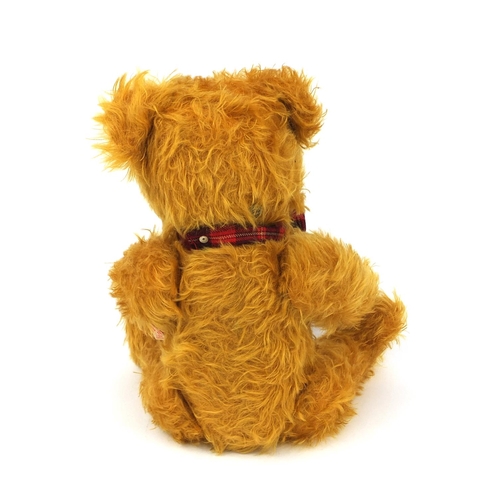 2095A - Hermann Papa Zausel teddy bear with jointed limbs and tag, numbered 24/1000, overall 42cm in length