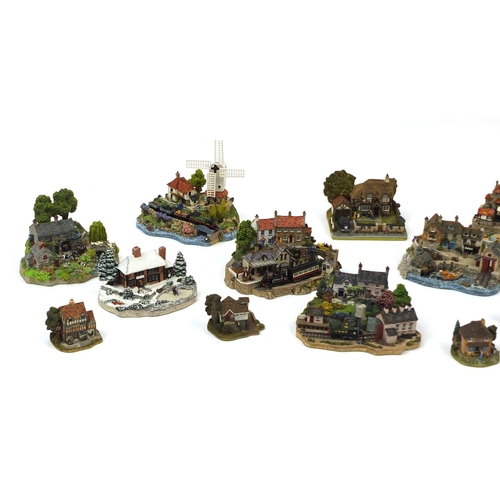 2232 - Danbury Mint cottages and models including seaside special from country lines collection, the river ... 