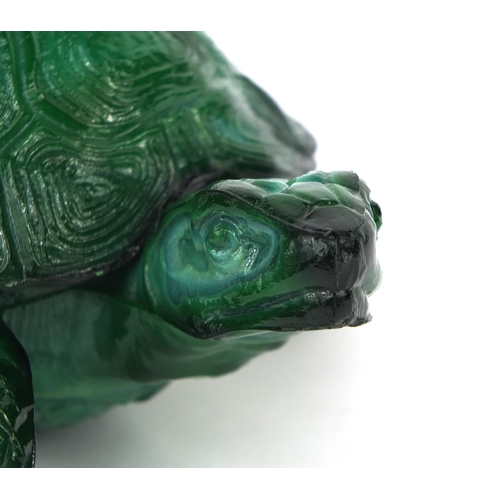 2100 - Malachite glass tortoise shaped pot and cover, 20cm in length