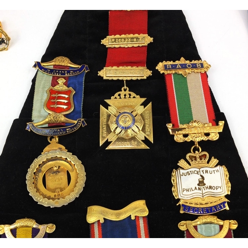 225 - Royal order of buffalos jewels and regalia relating to Bro P F Hodgman, the seven predominantly silv... 