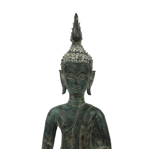 602 - Large antique Thai patinated bronze seated figure of Buddha, 43cm high