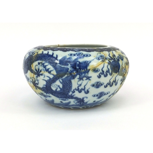 497 - Chinese blue and white porcelain dish together with a blue and white bowl, the dish hand painted wit... 