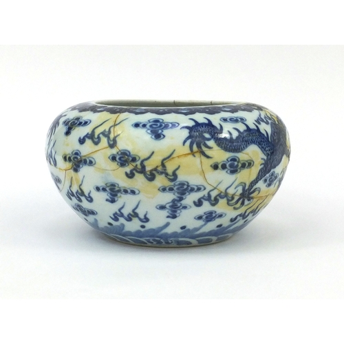 497 - Chinese blue and white porcelain dish together with a blue and white bowl, the dish hand painted wit... 