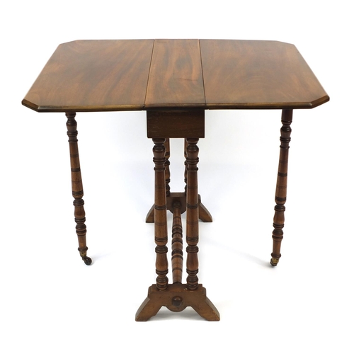 23 - Edwardian mahogany Sutherland table, 61cm high x 72cm wide(open) x 60cm deep