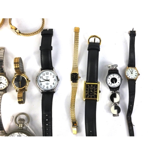 390 - Assorted ladies and gentleman's wristwatches including Swatch, Citizen, Sekonda and Timex examples