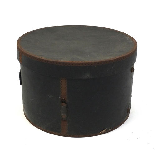 218 - Vintage hatbox with three hats including a Bourne and Hollingsworth example