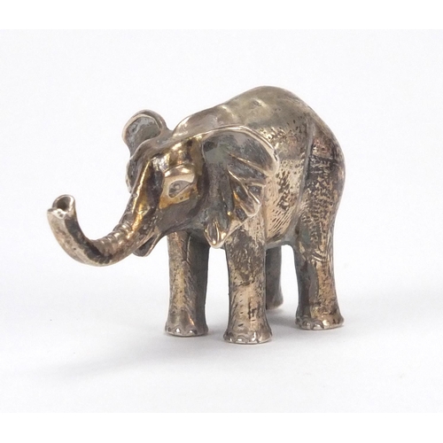 2292 - 925 silver model of an elephant 2.4cm high, approximate weight 19.2g