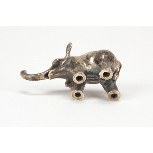 2292 - 925 silver model of an elephant 2.4cm high, approximate weight 19.2g