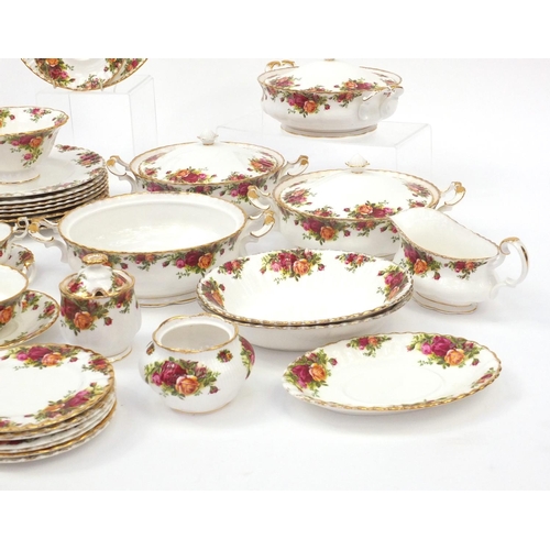 2061 - Royal Albert Old Country Roses pattern dinner/teaware including three lidded tureens, plates, bowls,... 