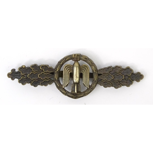 784 - German Military style Luftwaffe bomber clasp