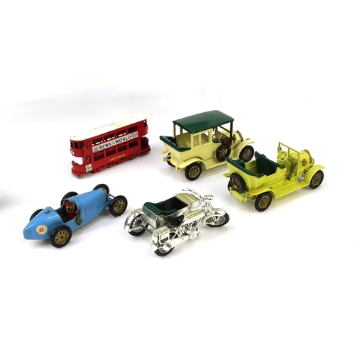 443 - Eight boxed Matchbox models of Yesteryear die cast vehicles comprising Y-3 1910 Benz Limousine, Y-3 ... 