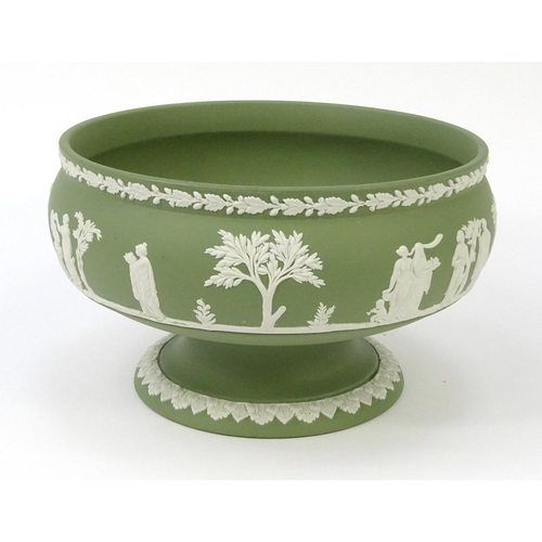 545 - Green Wedgwood Jasperware pedestal fruit bowl, 13cm high x 22cm in diameter