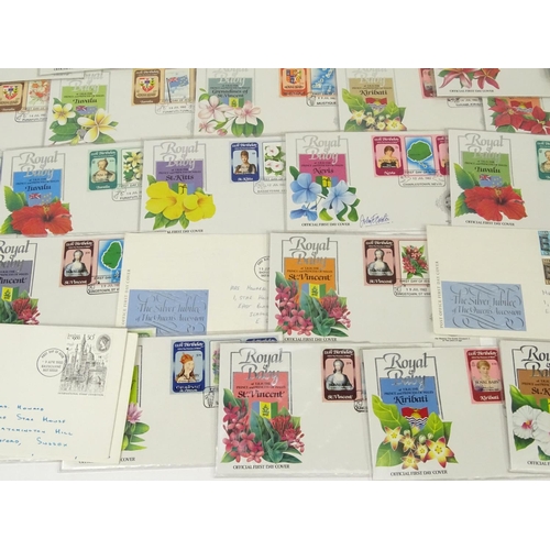 752 - Small selection of stamp first day covers