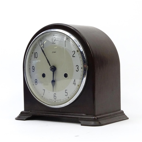 198 - Art Deco Bakelite Enfield mantle clock, 20cm high