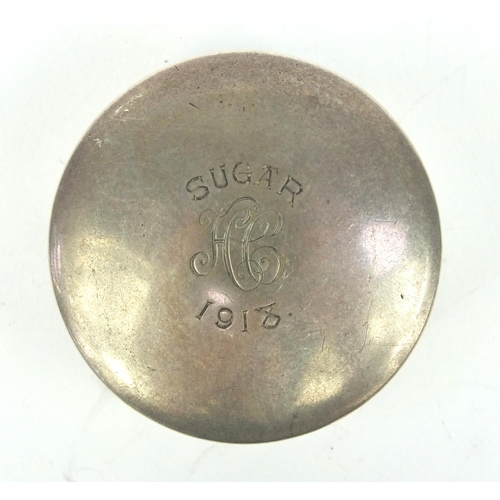 398 - Circular silver box and cover, hallmarked Birmingham 1942, 5cm in diameter