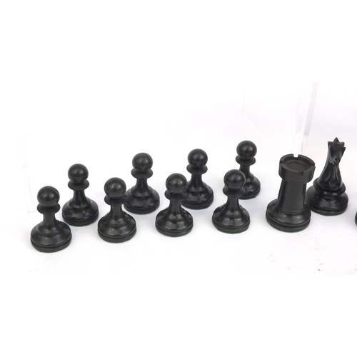 511 - Set of carved and turned wood chess pieces, the largest 7cm high