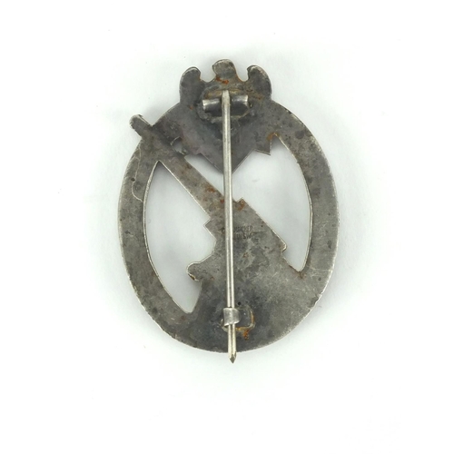 284 - German Military interest army flak badge