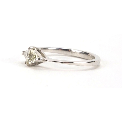 920 - 18ct white gold yellow and white diamond ring, size N,  approximate weight 2.7g