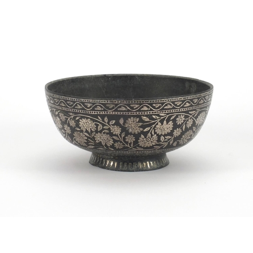 623 - Indian Bidriware cast iron bowl with silver inlay, with floral motifs, 13.5cm in diameter