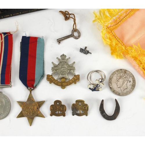 259 - British Military World War I 1914-18 War medal together with other related militaria including a bos... 