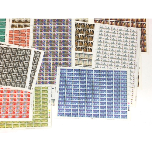 168 - Collection of sheet stamps including Concorde, QE2, Ships, Common Wealth Games, St Pauls Cathedral, ... 