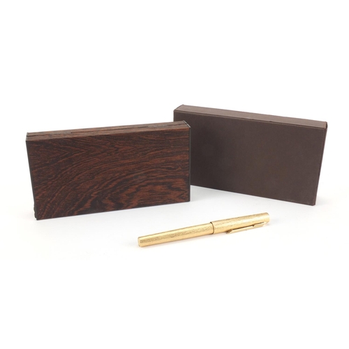 90 - Limited edition rolled gold Parker 105 fountain pen, commemorating the wedding of The Prince of Wale... 