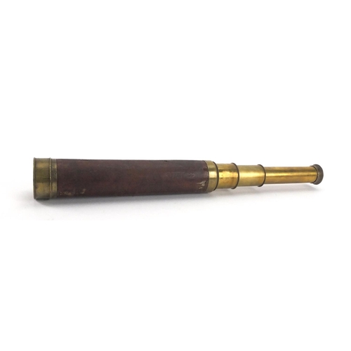 339 - Wooden and brass three drawer telescope by T Harris & Son of London with end cover, 25cm in length w... 