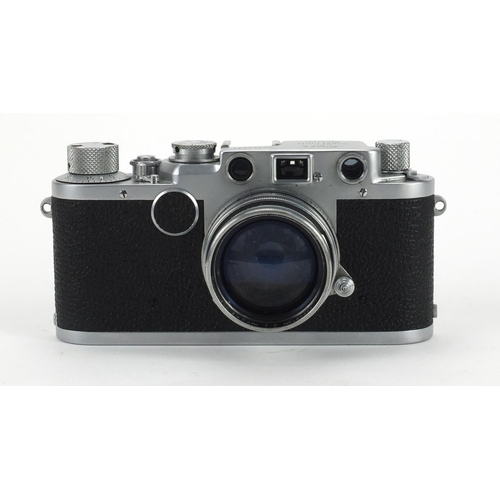 132 - Leica Model III camera body with Ernst Leitz lens numbered 487324, the body numbered 45493