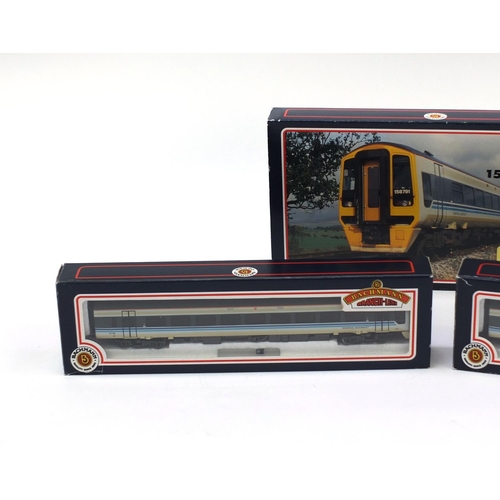 409 - Bachmann Branch-line OO gauge 158 two car set with boxes and sleeve