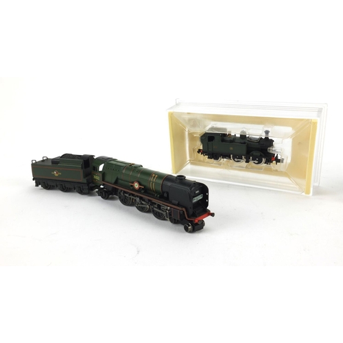 428 - Four N gauge model railway locomotives all boxed, comprising three Graham Farish examples and a Dapo... 