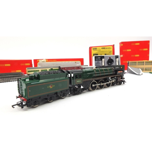 424 - Hornby and Tri-ang OO gauge model railway mostly boxed including R 552 Oliver Cromwell locomotive an... 