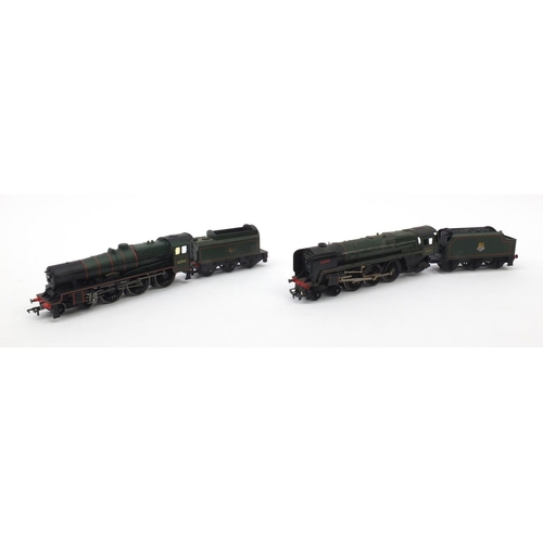 418 - Two OO gauge locomotives and tenders including Bachmann Connaught 45742 and Tri-ang Britannia 70000