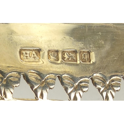 824 - Pair of silver butter dishes with pierced decoration and matching knives, housed in a fitted case, H... 