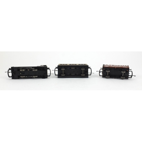 414 - Hornby OO gauge railway, all boxed comprising Queen Elizabeth II '80' Collector Club Locomotive, adv... 