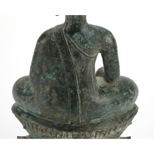 602 - Large antique Thai patinated bronze seated figure of Buddha, 43cm high