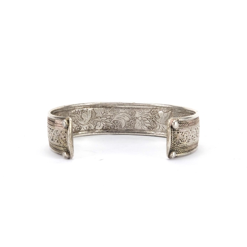 258 - Middle Eastern unmarked silver bangle