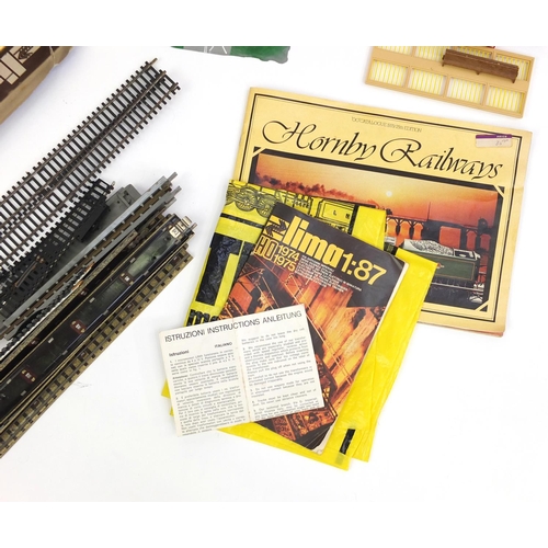 230 - Model railway items including boxed Hornby examples, Meccano track, Lima carriages etc