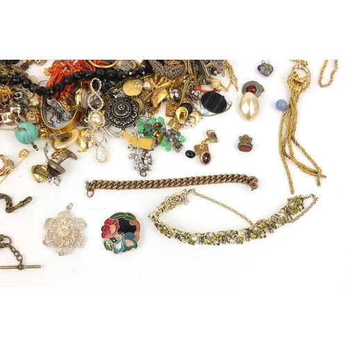 254 - Assorted costume jewellery including necklaces, cuff links, brooches, earrings etc