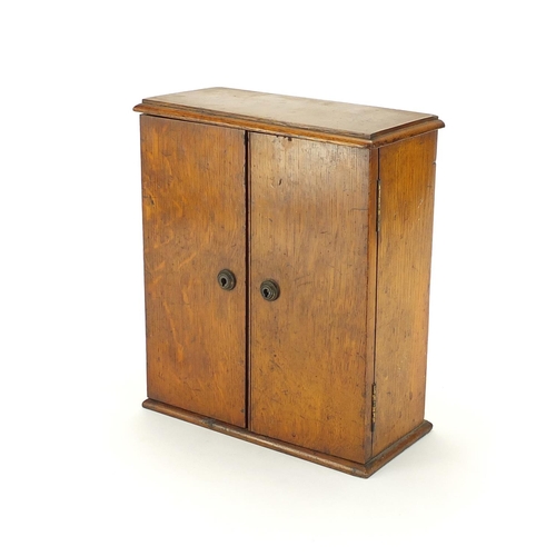 2130 - Oak key cabinet, 27cm x 23cm x 11cm