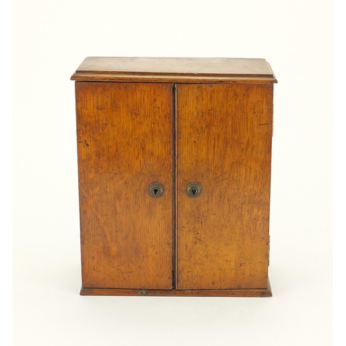 2130 - Oak key cabinet, 27cm x 23cm x 11cm