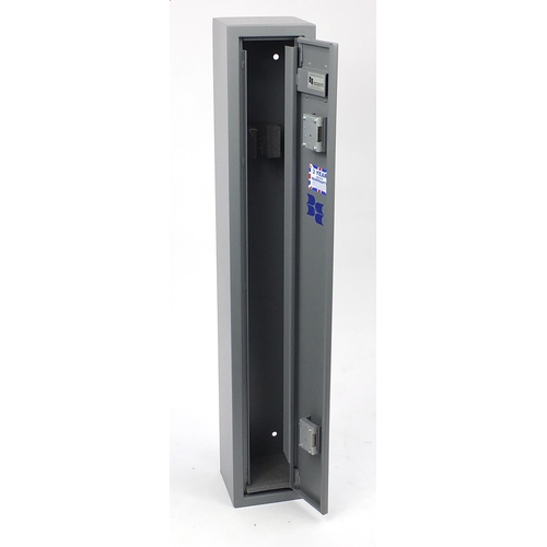 2055 - Bratconsound engineering metal gun cabinet with keys, 132cm high