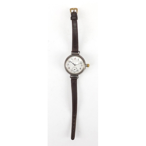 190 - Military interest silver cased trench watch with unscrewing Bessel and eighteen jewel Swiss movement... 