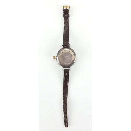 190 - Military interest silver cased trench watch with unscrewing Bessel and eighteen jewel Swiss movement... 