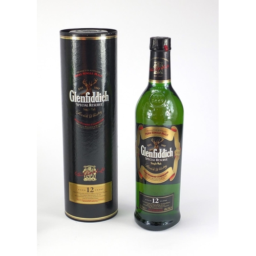 2099 - Three bottles of whisky, all boxed, two Glenfiddich and Laphroig