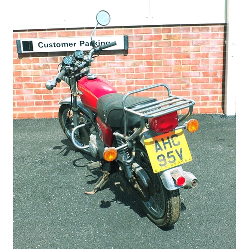 2002 - Kawasaki Z200 motorcycle, barn find, key and log book missing