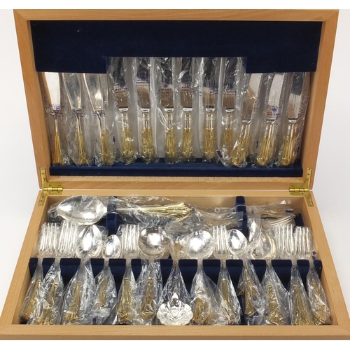 2052 - Davenport and Sullivan six place canteen of Sheffield silver plated cutlery, the canteen 47cm wide