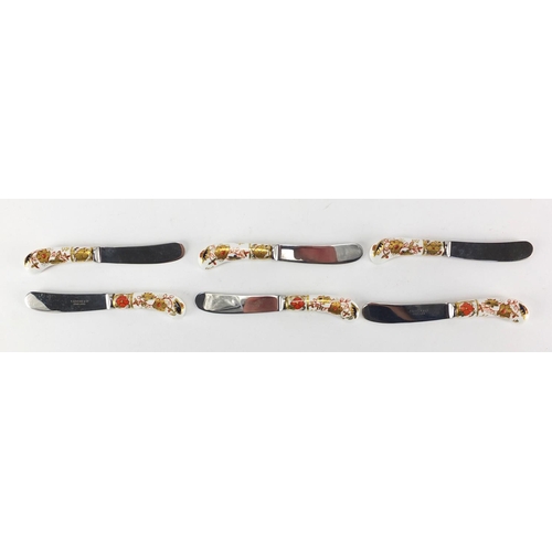 709 - Six Royal Crown Derby Imari pattern butter knives, retailed by T Goode & Co, each 12.5cm in length